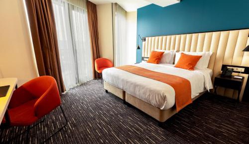 Double or Twin Room with Pool View