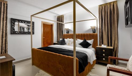 Standard King Room