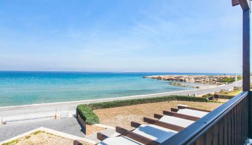 Villa - Beach Front