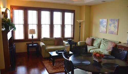 Deluxe King Suite