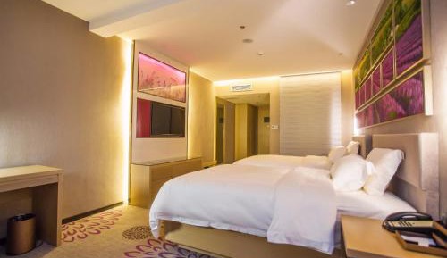 Deluxe Twin Bed Room