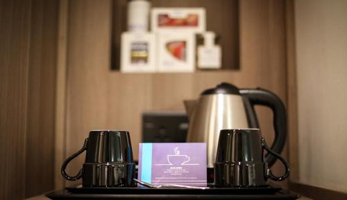 Deluxe Twin Smoking Room - 20% off F&B, Laundry and Spa