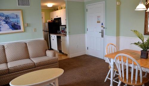 Deluxe King Suite