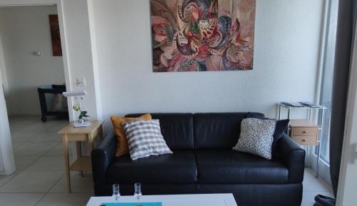 Apartment with Lake View