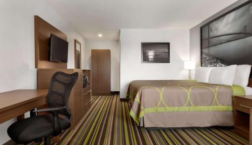 Queen Room