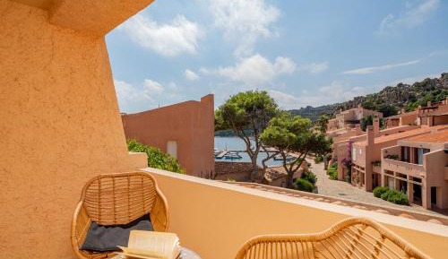 Prestige Double Room with Partial Sea View