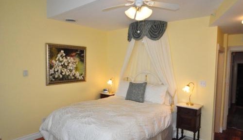 Superior Queen Room - Sister Isabella