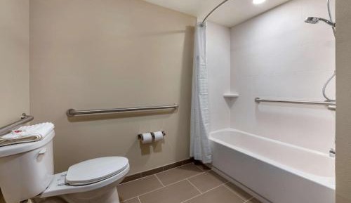 King Suite - Accessible/Non-Smoking
