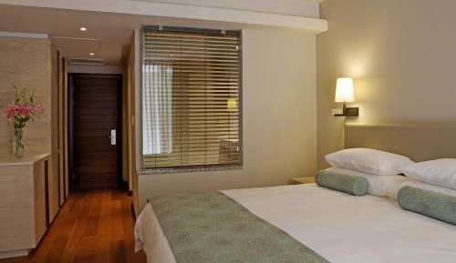 First Floor Back Facing Room No Sea View