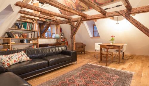Deluxe Apartment