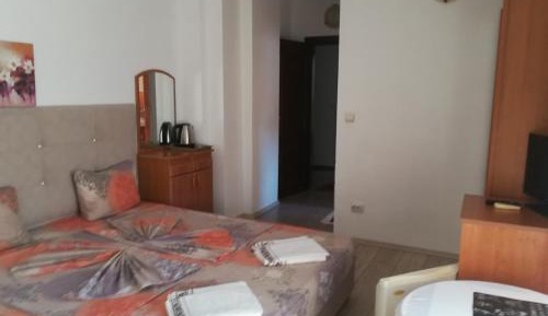 Comfort Triple Room with Shower