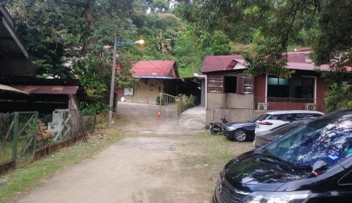 Eight-Bedroom House