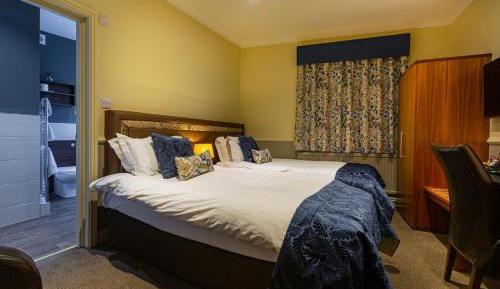 Classic Twin Room
