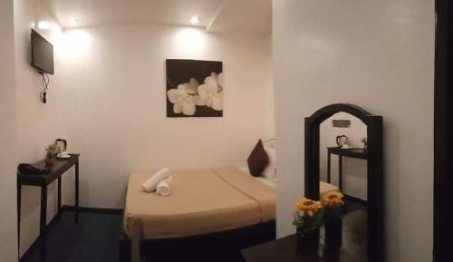 Deluxe Queen Studio 