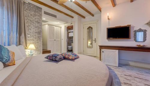 Queen Room with Sea View