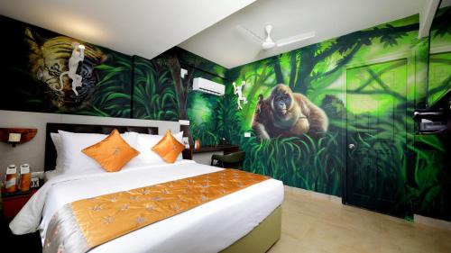 Deluxe Queen Room