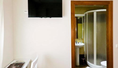 Single Room with Private Bathroom