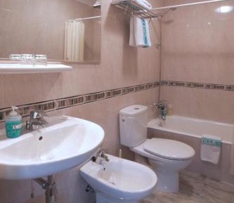 Standard Queen Room