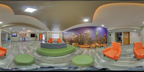  Double Queen with Two Queen Beds - Non-Smoking - Indoor