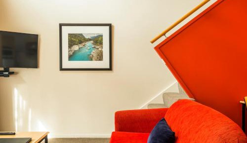 Two-Bedroom Villa with One Queen Bed, One King Bed and Sofa Bed