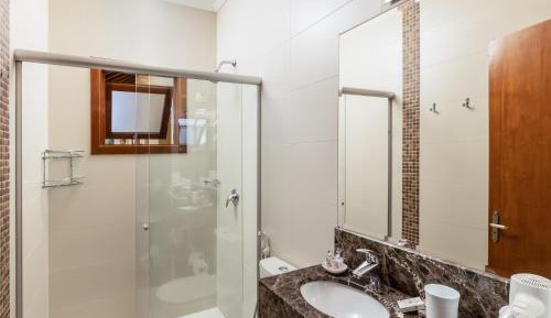 King Suite with Spa Bath