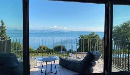 Apartment with Lake View