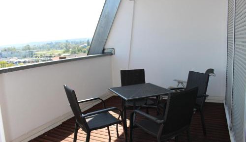 Family Room with Balcony - air conditioning