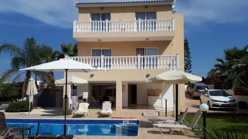 Five-Bedroom Villa with Private Pool