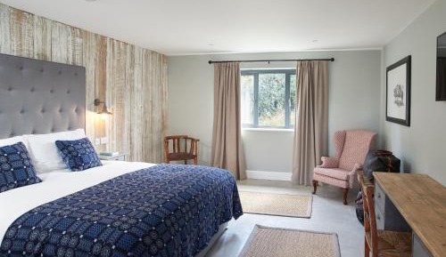 Twin Room with Bath