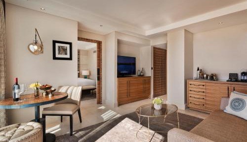 Orient Royal City View Suite