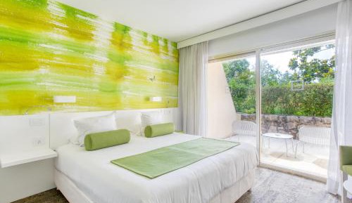 Superior Double Room Garden Level with Terrace