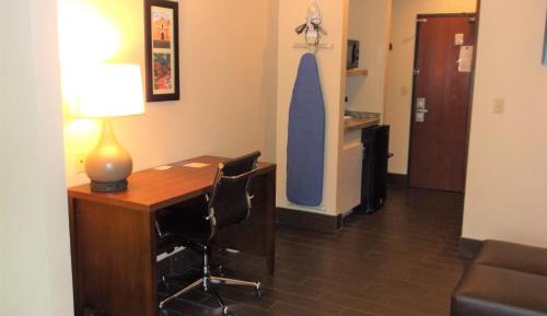 Queen Suite with Two Queen Beds - Non-Smoking