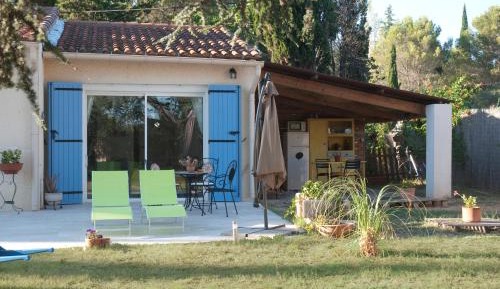 Studio with Garden View