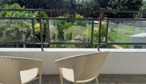 Queen Room with Garden View