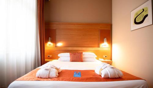 Privilege Suite with Double Bed and Sofa