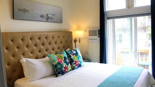 Deluxe Suite with Spa Bath