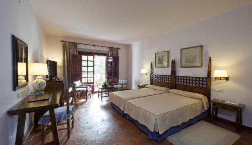 Standard Double Room (2 Adults + 1 Child)