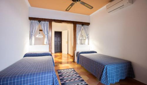 One-Bedroom Apartment with Garden View