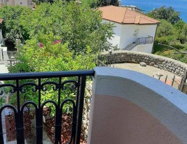 Studio with Balcony and Sea View (2 Adults)
