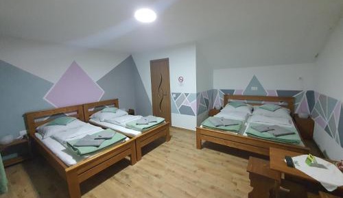 Quadruple Room with Private Bathroom