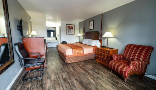 Standard King Room