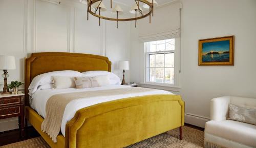 Deluxe King with Fireplace - Jefferds House