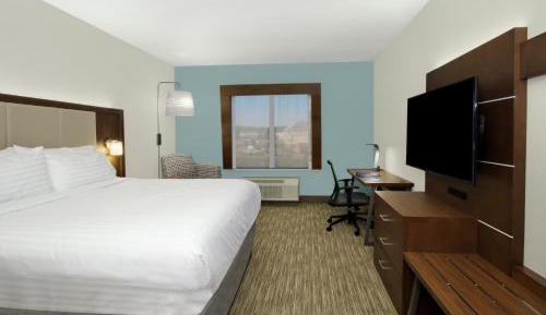 King Room - Hearing Accessible