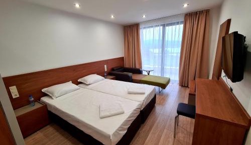 Deluxe Double or Twin Room with Sea View