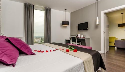 Junior Suite with Extra Large Double Bed