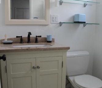 Deluxe One-Bedroom Suite - Ocean Front