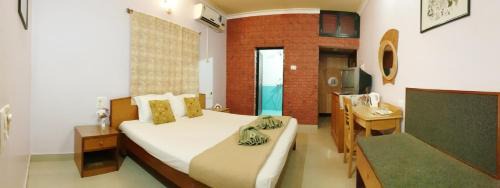Deluxe Double or Twin Room with Balcony