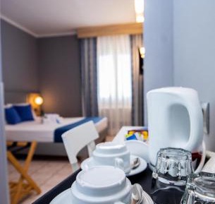 Superior Double Room with Partial Sea View