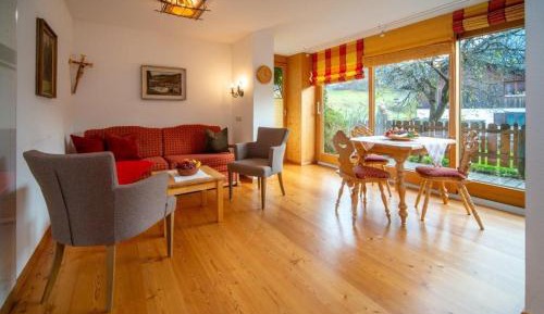 One-Bedroom Apartment with Terrace