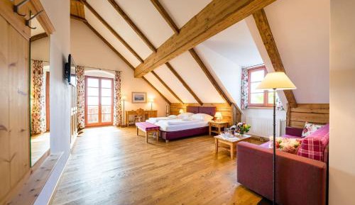 Junior Suite with Balcony